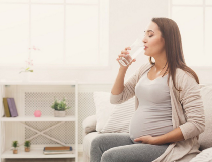 How Much Water Should a Pregnant Woman Drink
